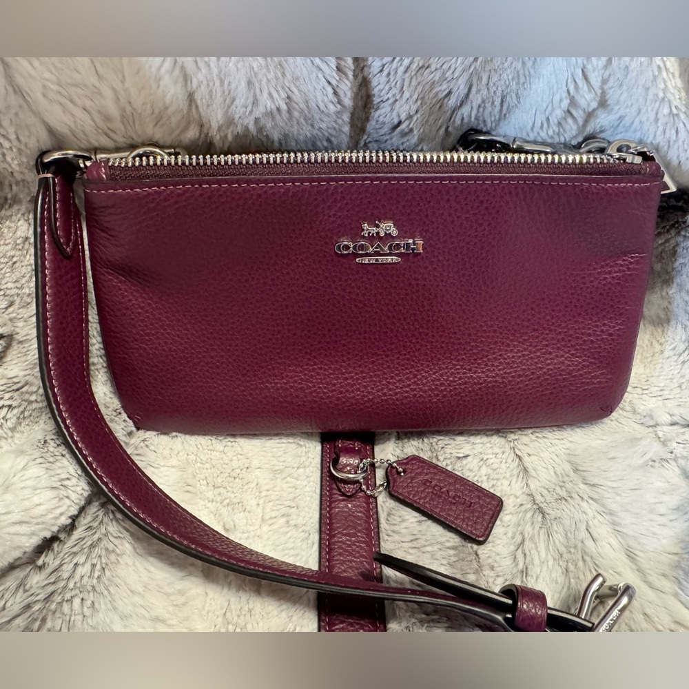 Coach - Double Zip Crossbody Bag - CJ789 Deep Berry
EUC - Pebbled Leather